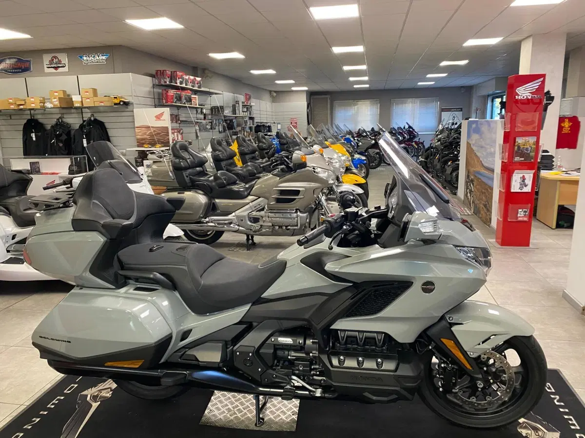 Honda GL 1800 Gold Wing Tour (2025 - 26) (10)