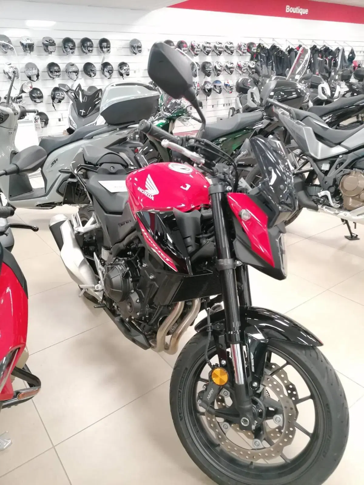 Honda CB 500 Hornet (2024 - 25) (3)