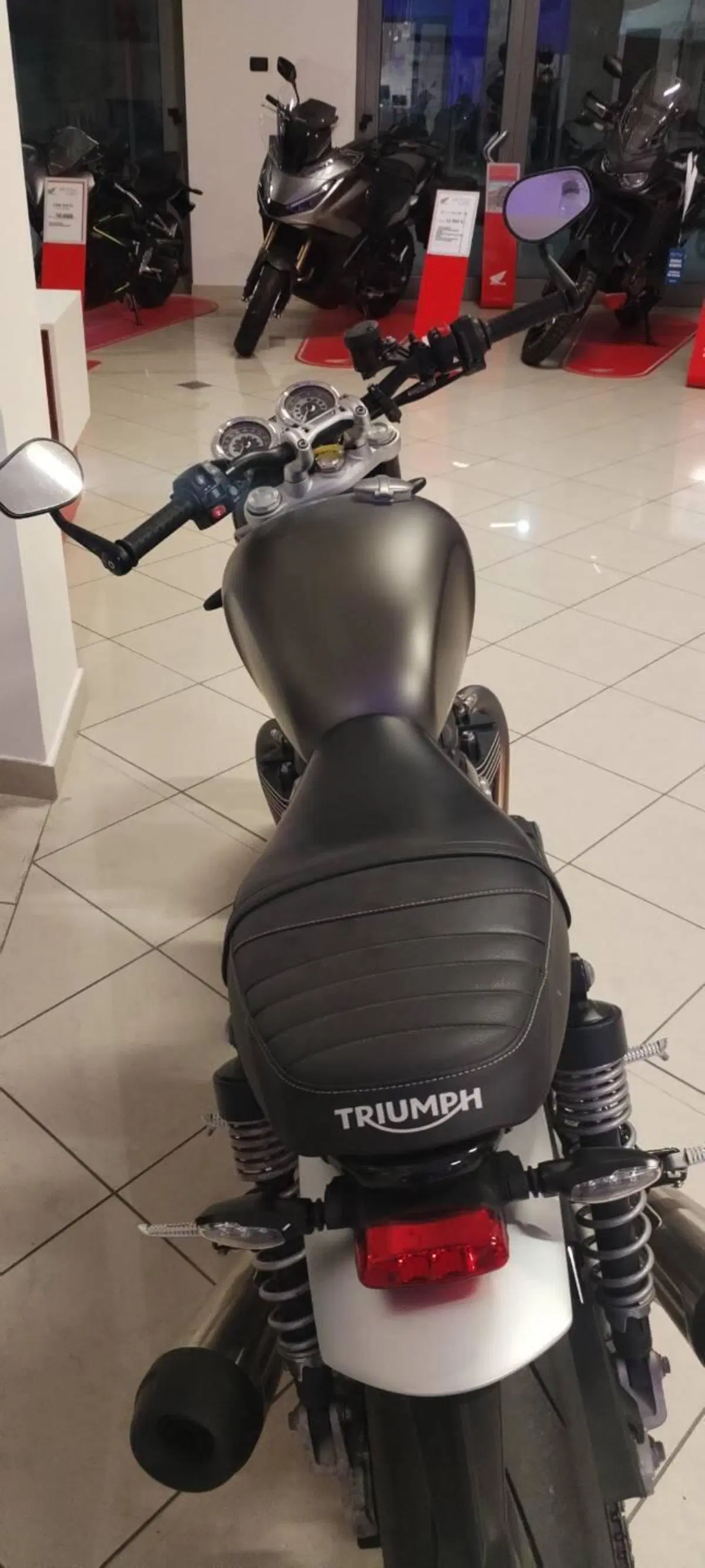 Triumph Speed Twin 1200 (2025 - 26) (4)