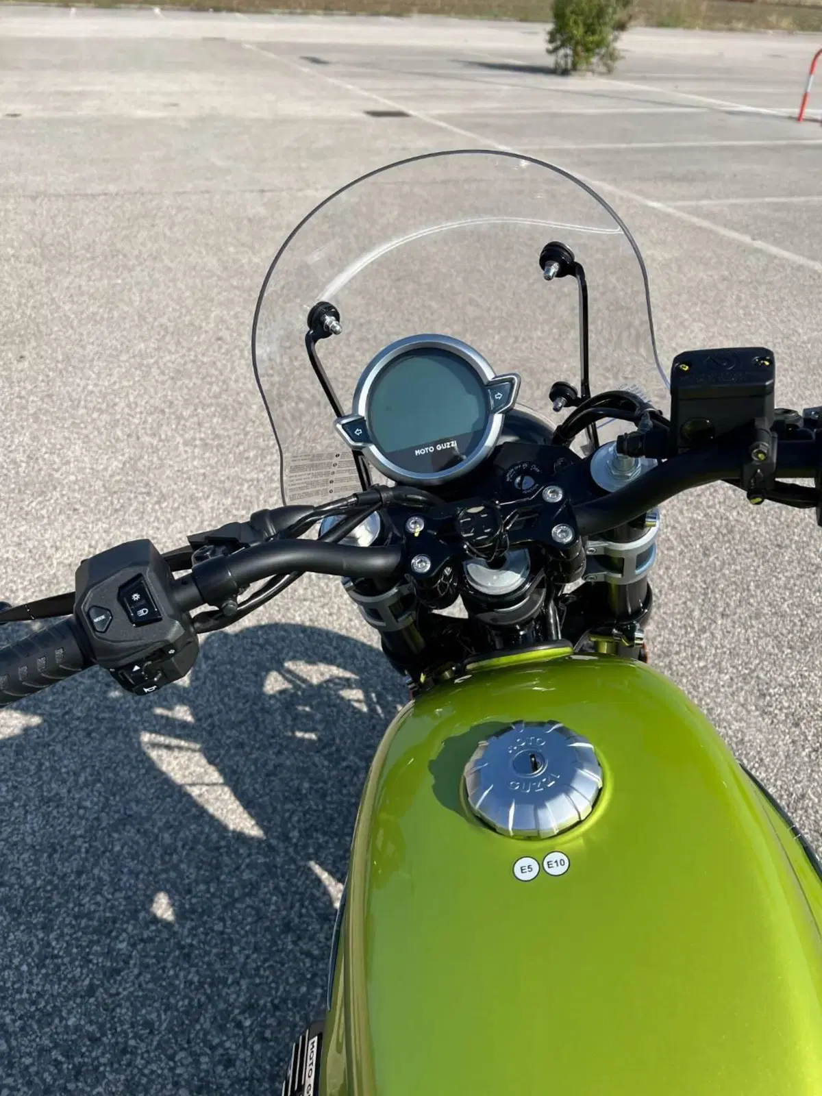 Moto Guzzi V7 Sport (2025 - 26) (2)