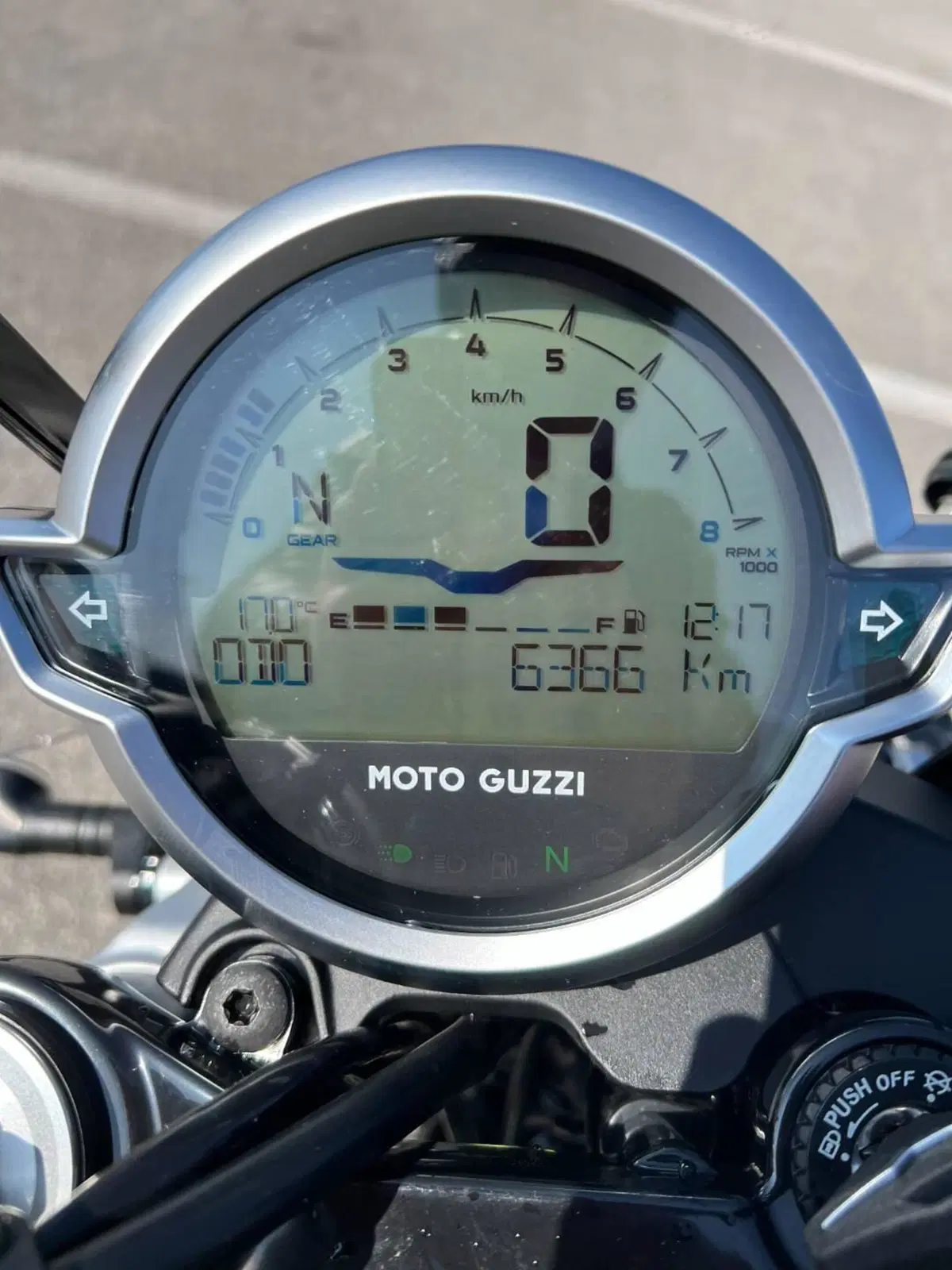 Moto Guzzi V7 Sport (2025 - 26) (6)