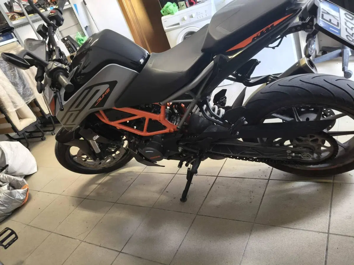 KTM 125 Duke (2021 - 23) (3)