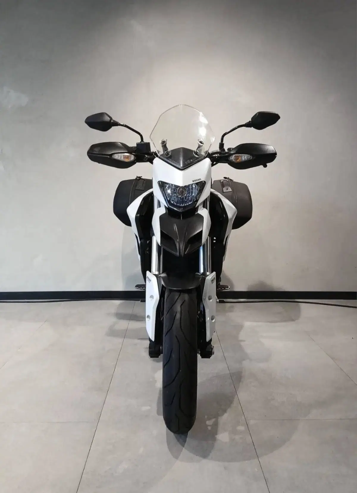Ducati Hyperstrada 821 (2013 - 15) (3)