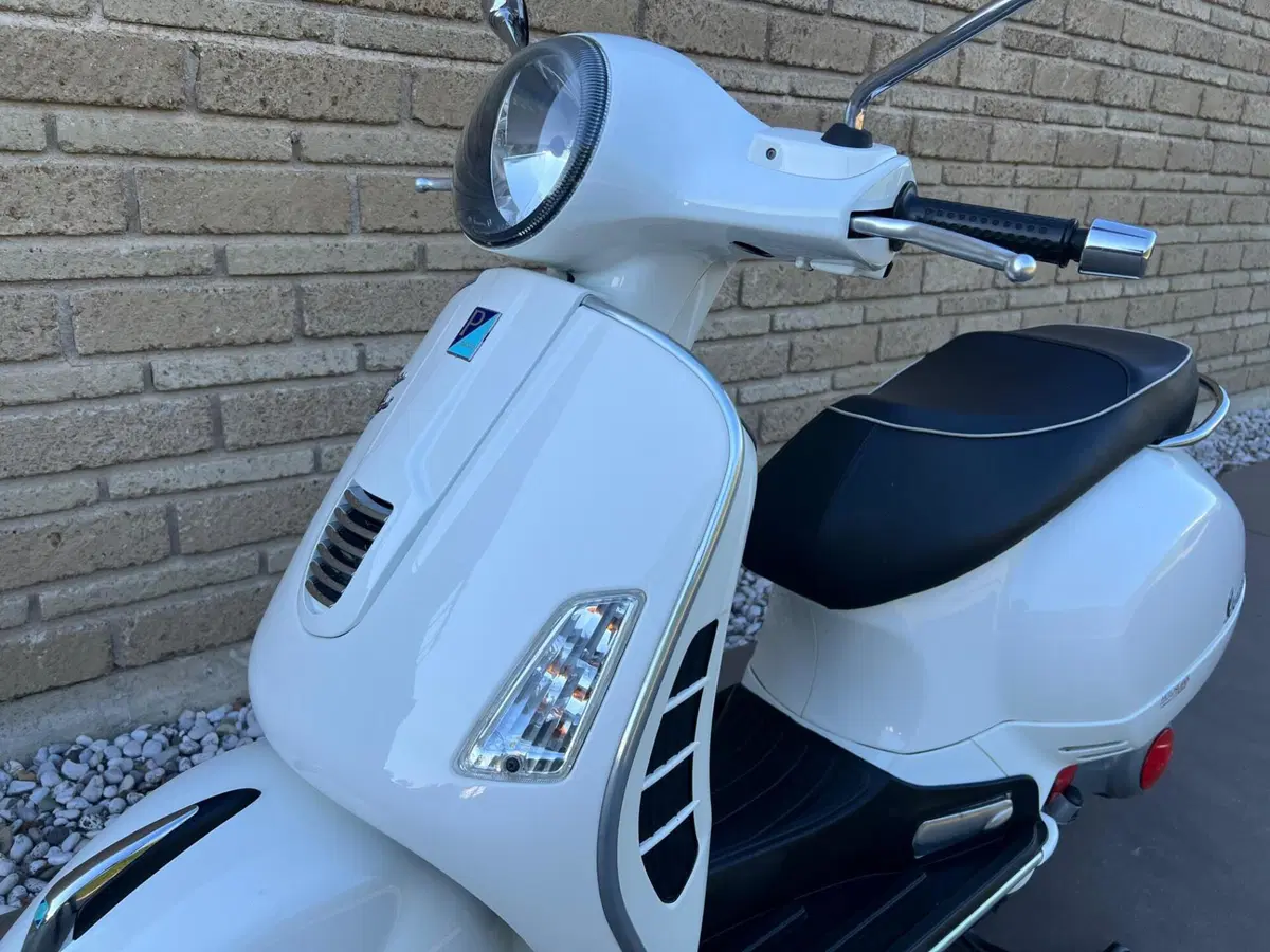 Vespa GTS 300 (2010 - 14) (4)