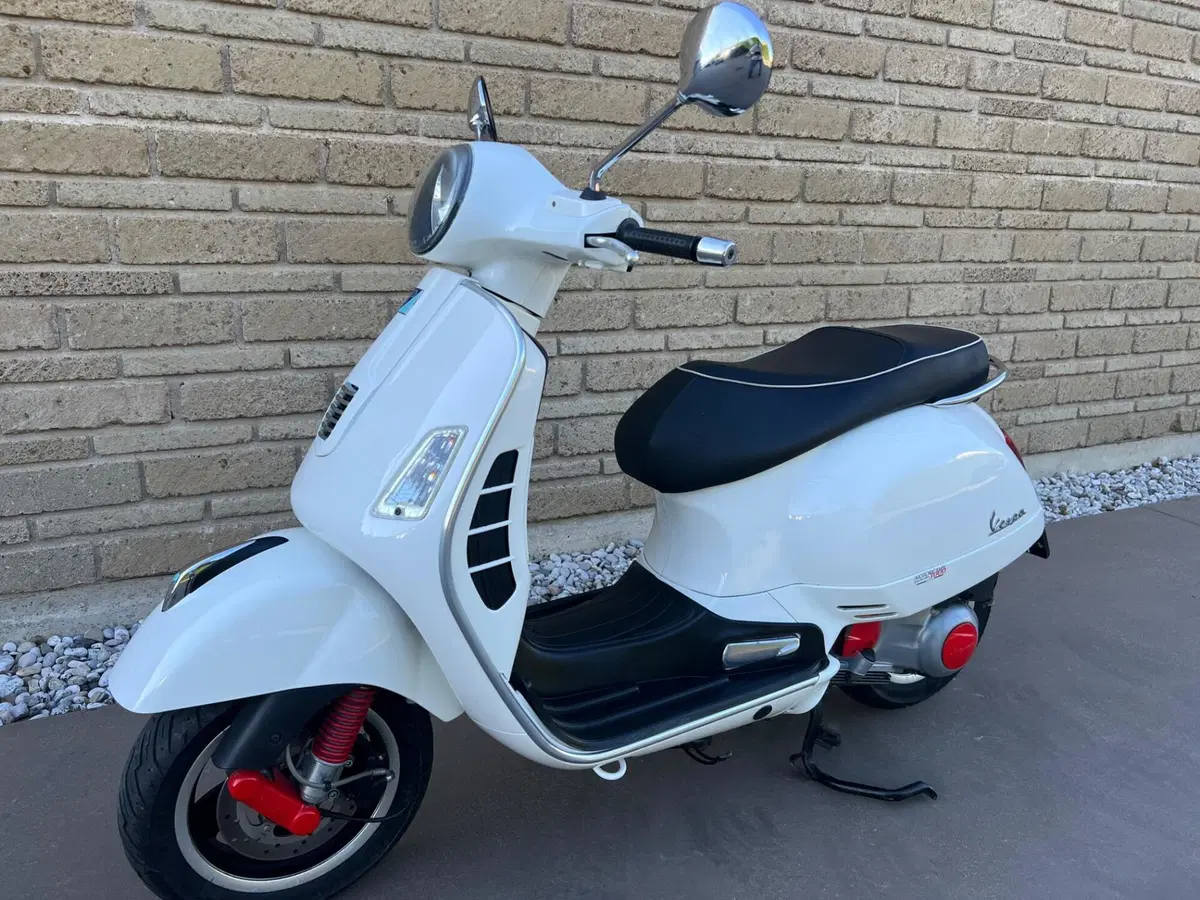 Vespa GTS 300 (2010 - 14) (7)
