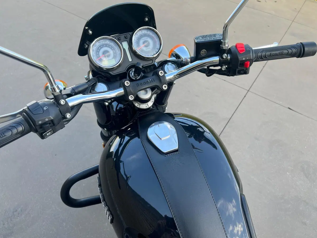 Benelli Imperiale 400 (2021 - 25) (4)