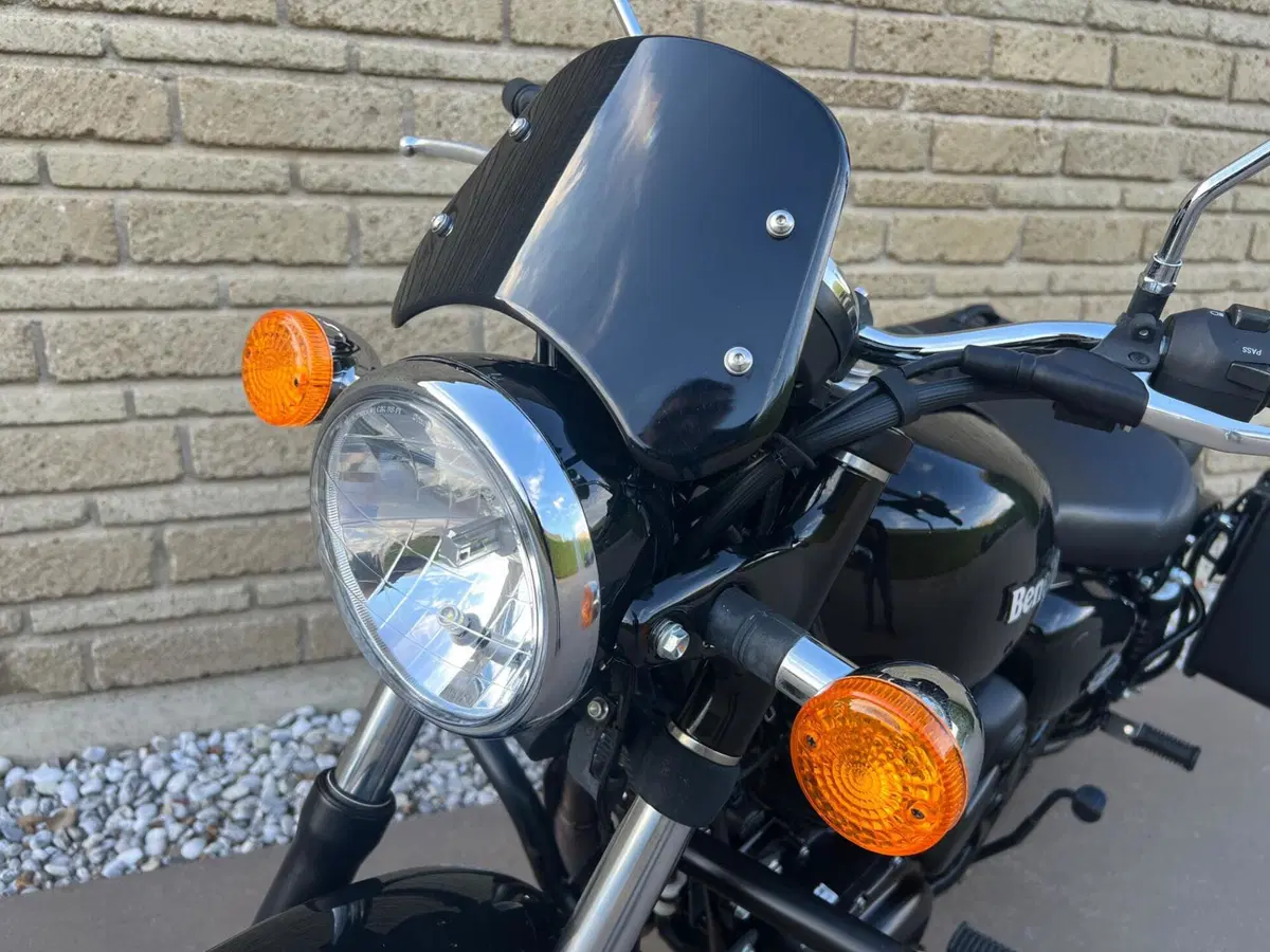 Benelli Imperiale 400 (2021 - 25) (5)