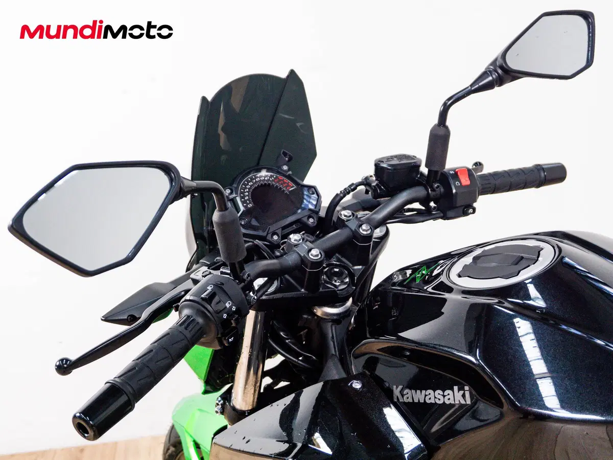 Kawasaki Z 400 (2023) (11)