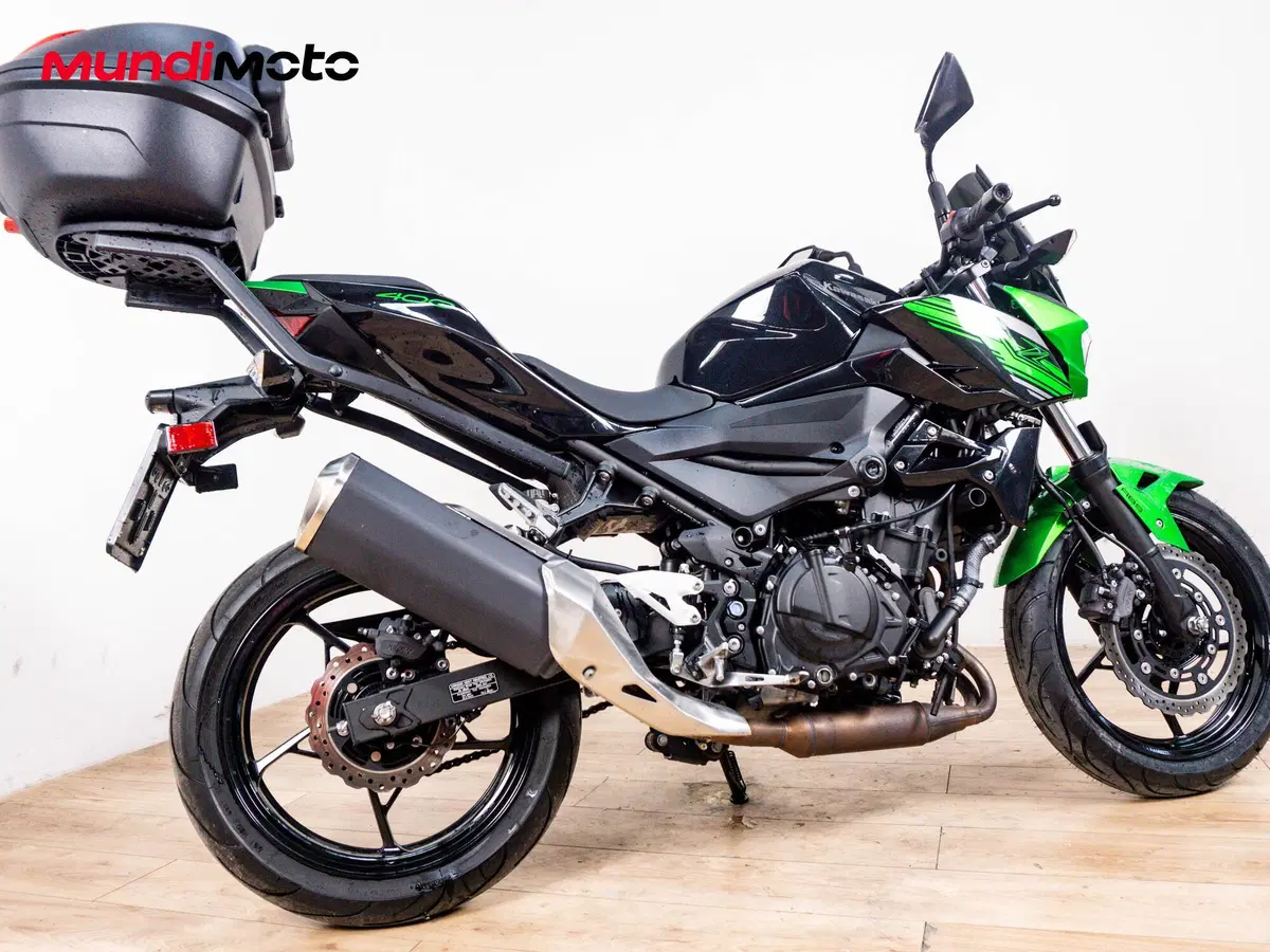 Kawasaki Z 400 (2023) (3)