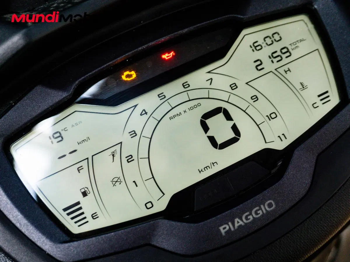 Piaggio Beverly 400 S (2025 - 26) (12)
