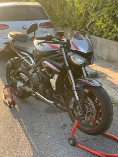 Triumph Street Triple RS (2020 - 22) usata