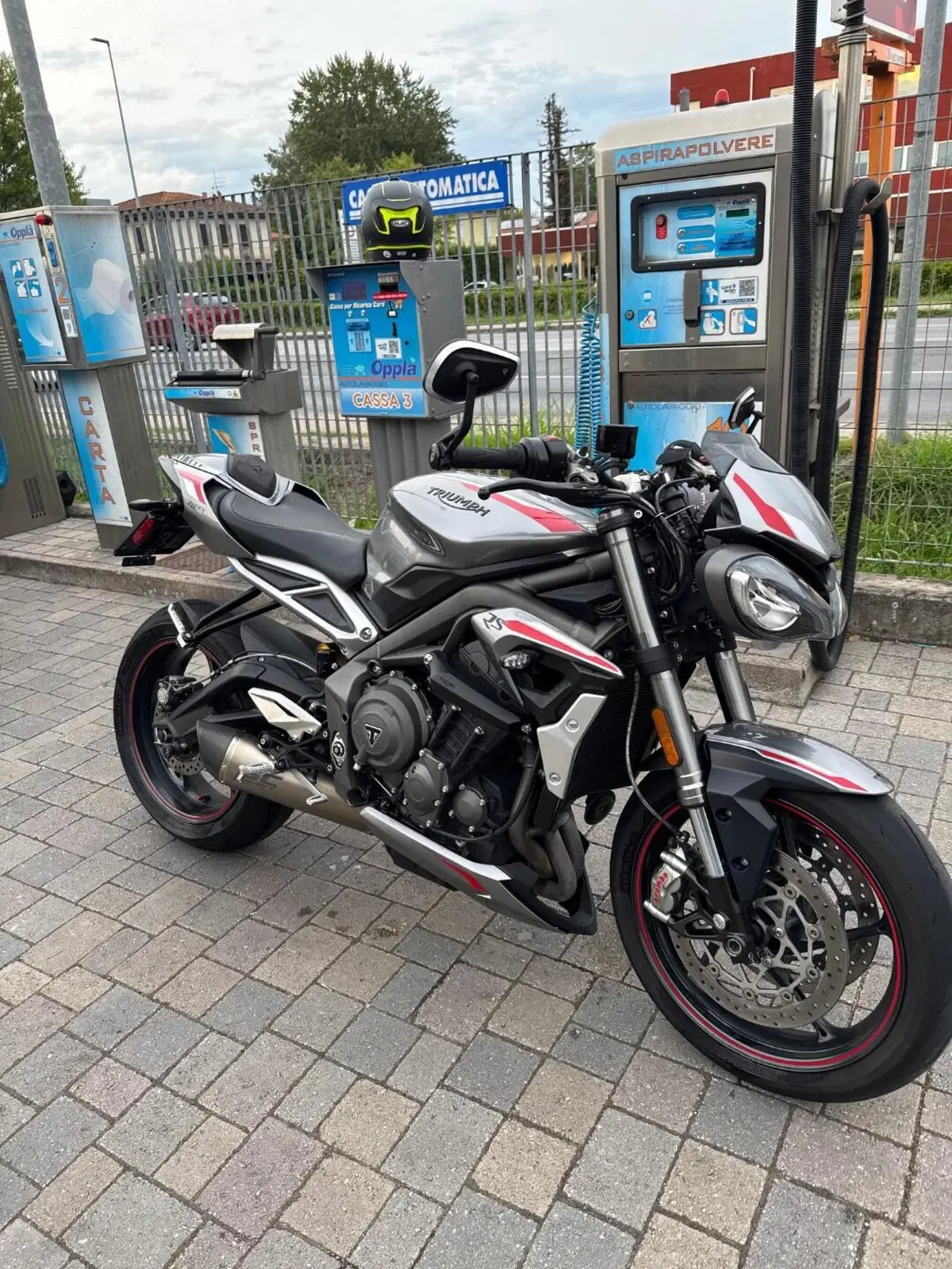Triumph Street Triple RS (2020 - 22) (2)