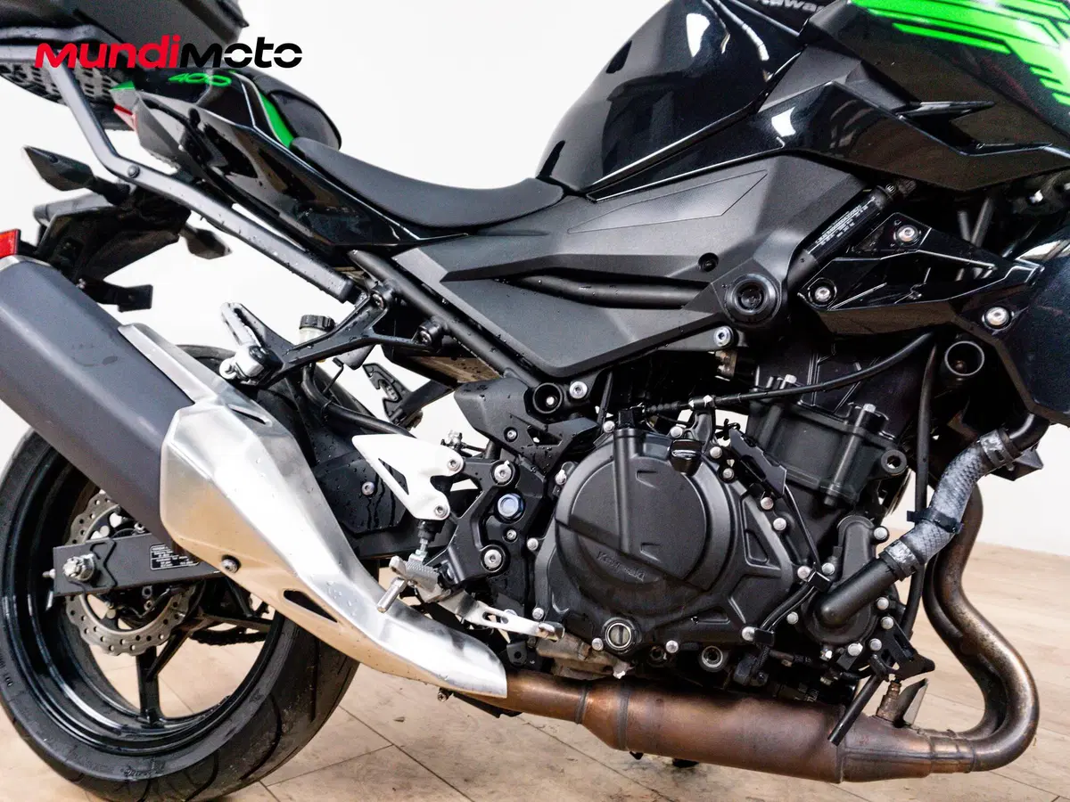 Kawasaki Z 400 (2023) (5)