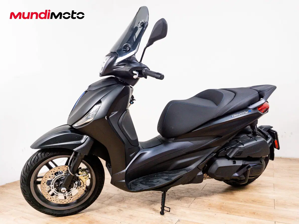 Piaggio Beverly 400 S (2025 - 26) (8)
