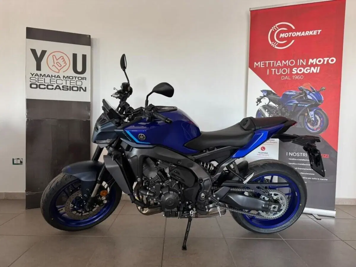Yamaha MT-09 Y-AMT (2024 - 26) (2)