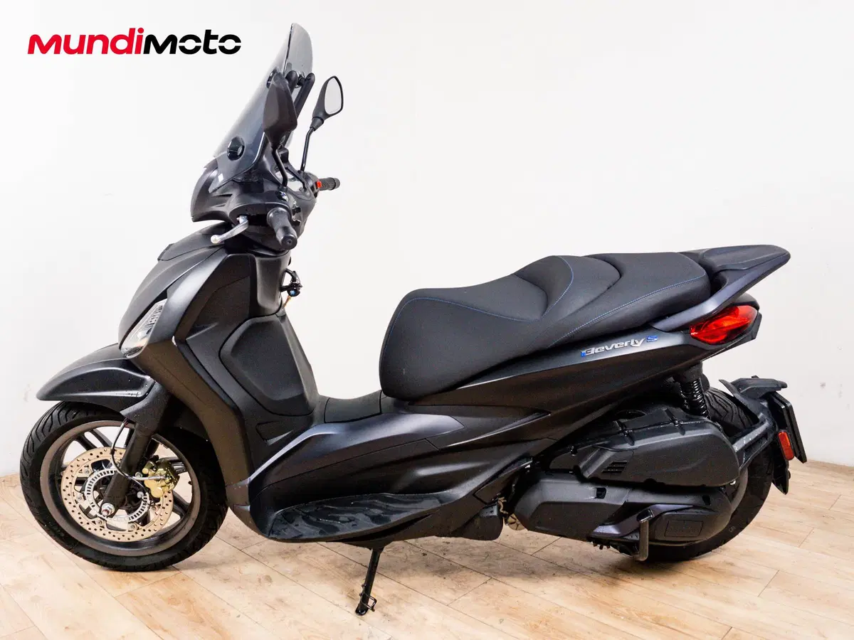 Piaggio Beverly 400 S (2025 - 26) (6)