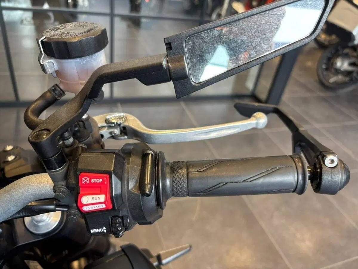 Yamaha MT-09 (2021 - 23) (6)