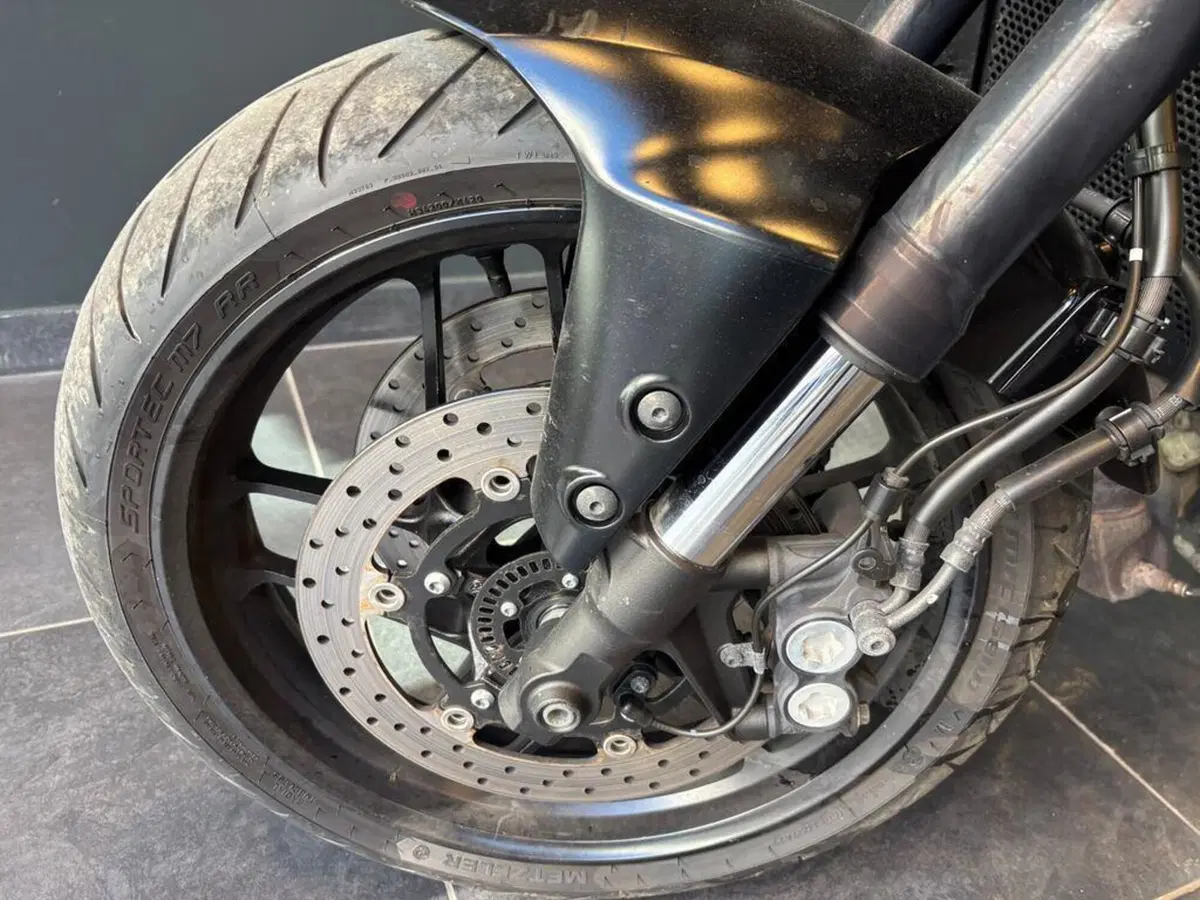 Yamaha MT-09 (2021 - 23) (11)