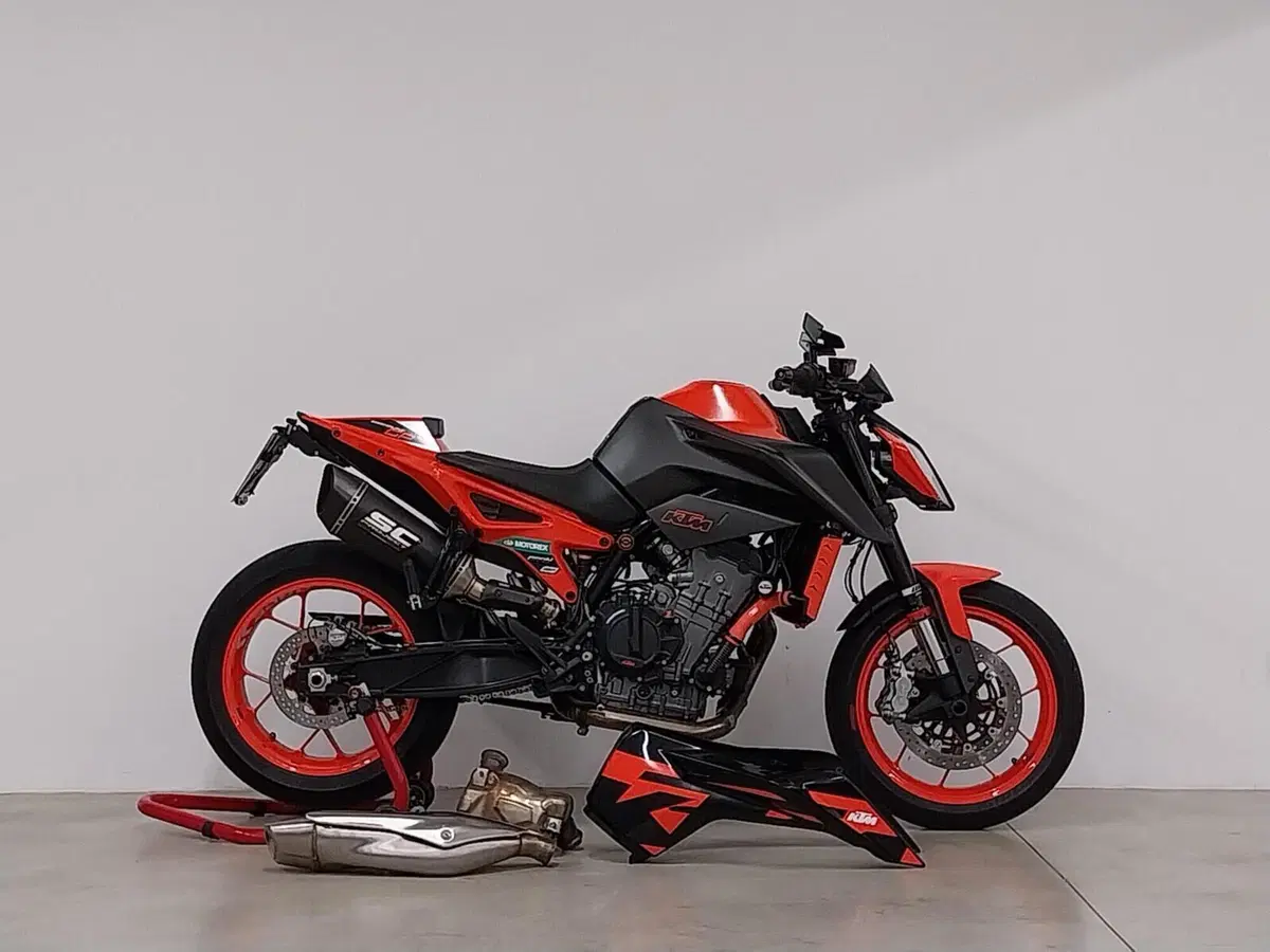 KTM 890 Duke GP (2022 - 23)