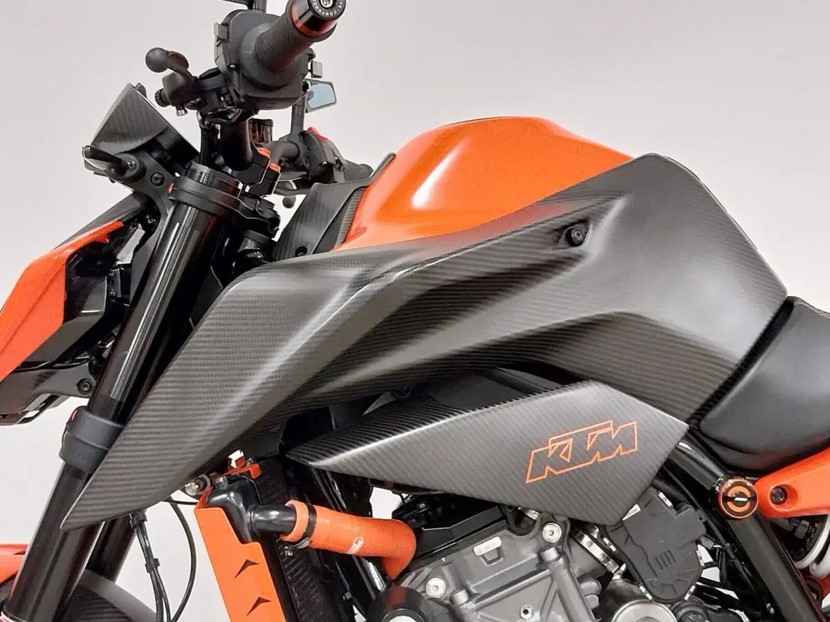KTM 890 Duke GP (2022 - 23) (15)