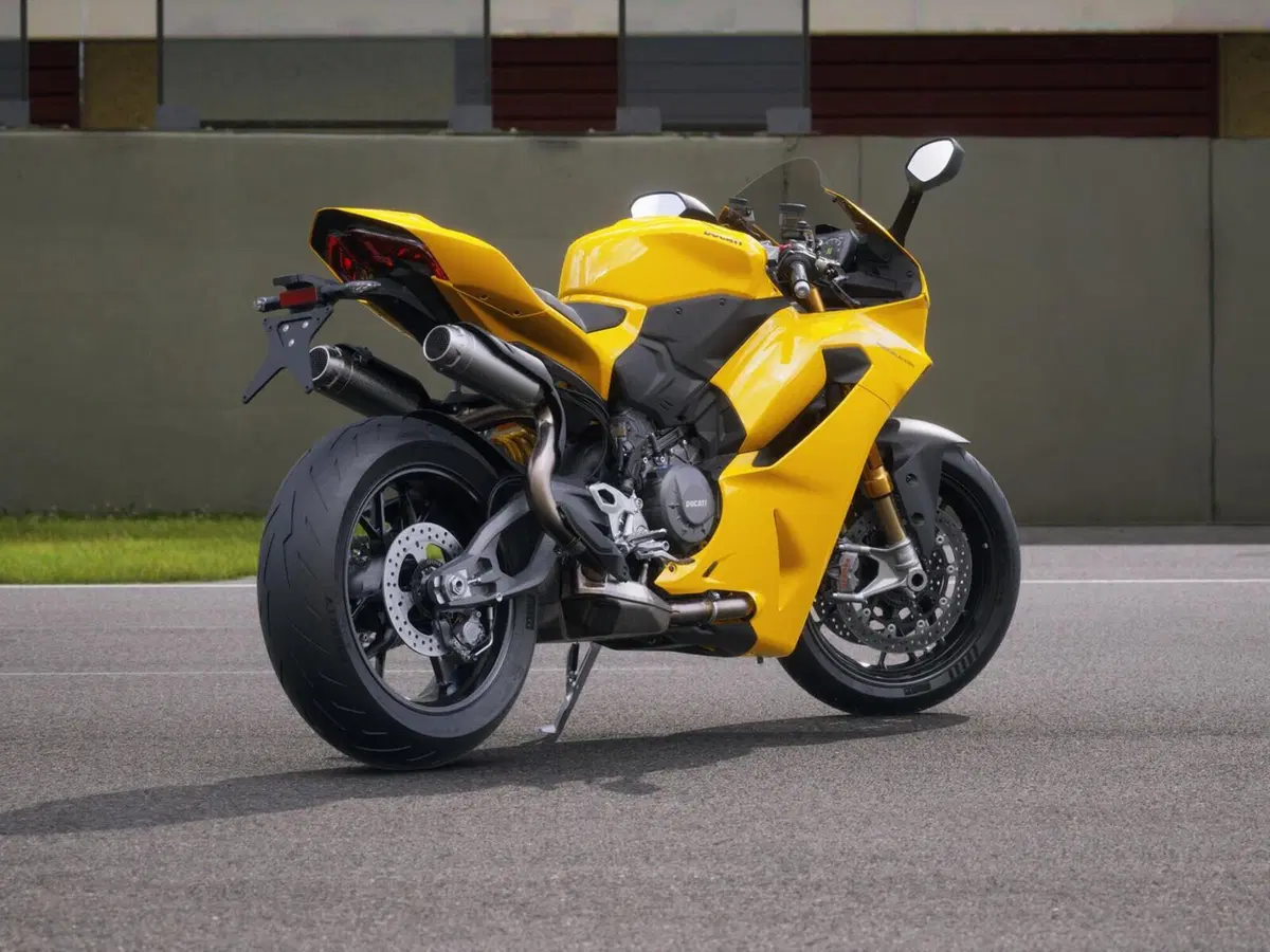Ducati Panigale V2 S (2025 - 26) (4)