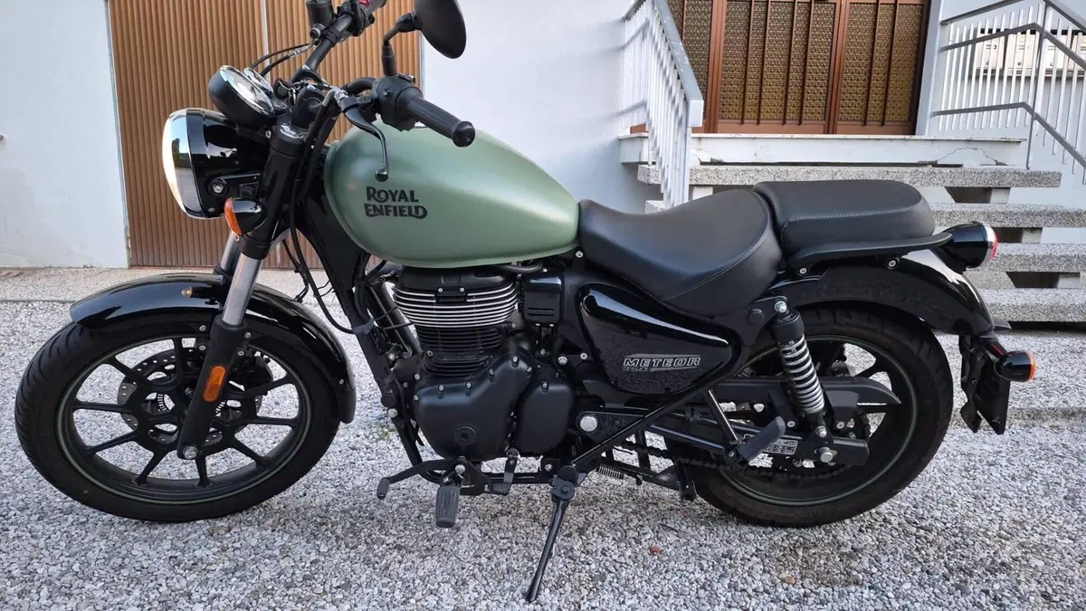 Royal Enfield Meteor 350 (2021 - 26) (4)