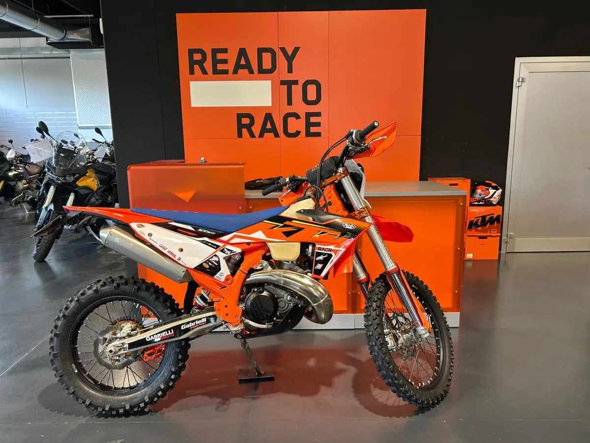 KTM 300 EXC TBI Six Days (2024) (2)