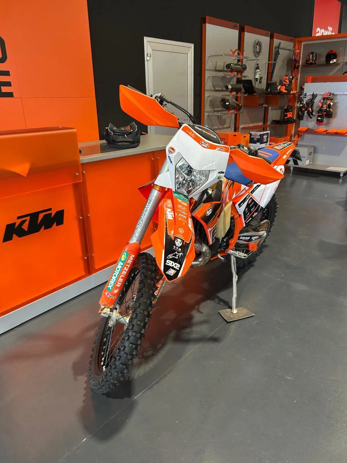 KTM 300 EXC TBI Six Days (2024) (3)