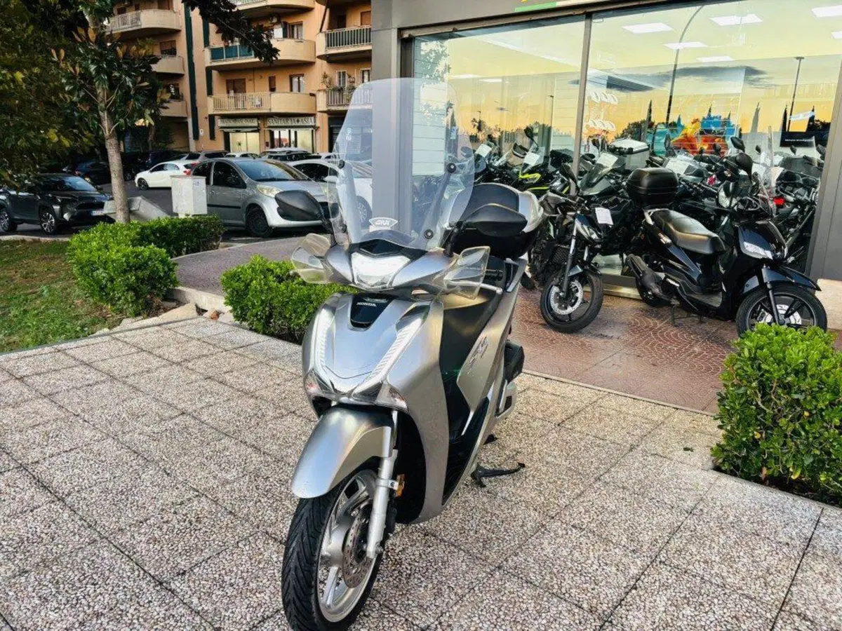 Honda SH 150i (2017 - 19) (2)