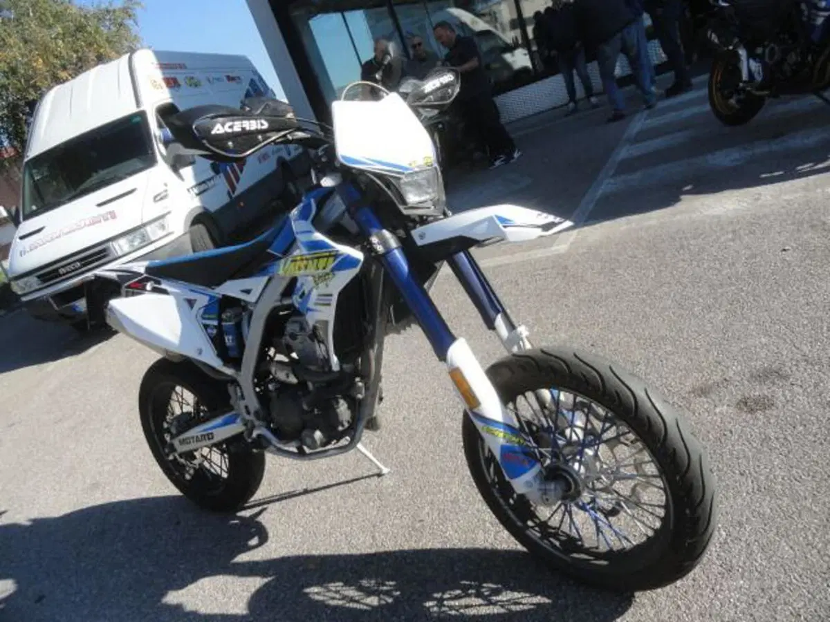 Valenti Racing SM 125 Z (2020 - 22) (2)