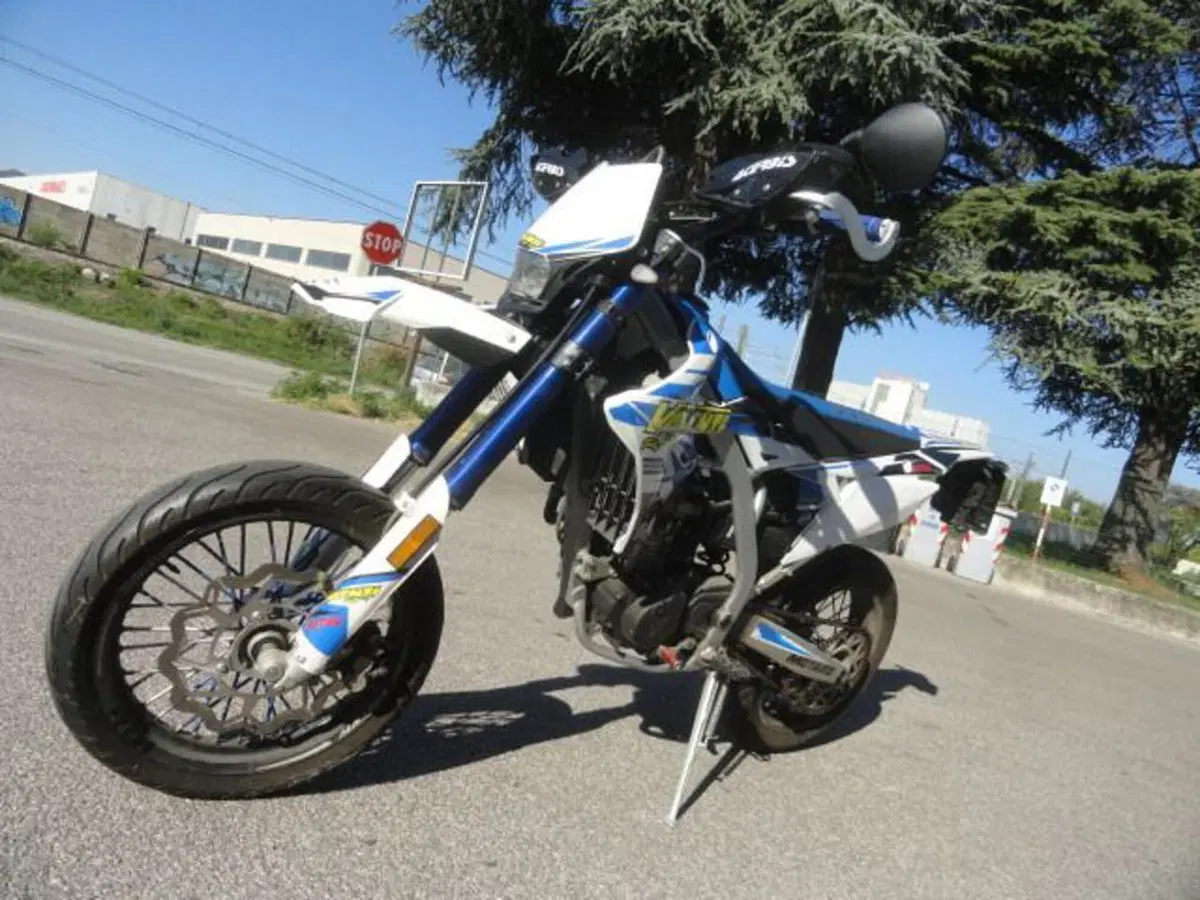 Valenti Racing SM 125 Z (2020 - 22) (4)