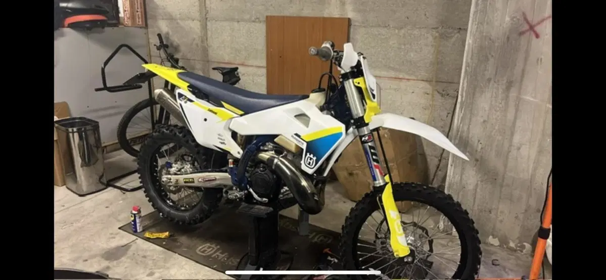 Husqvarna TE 250 (2024) (3)