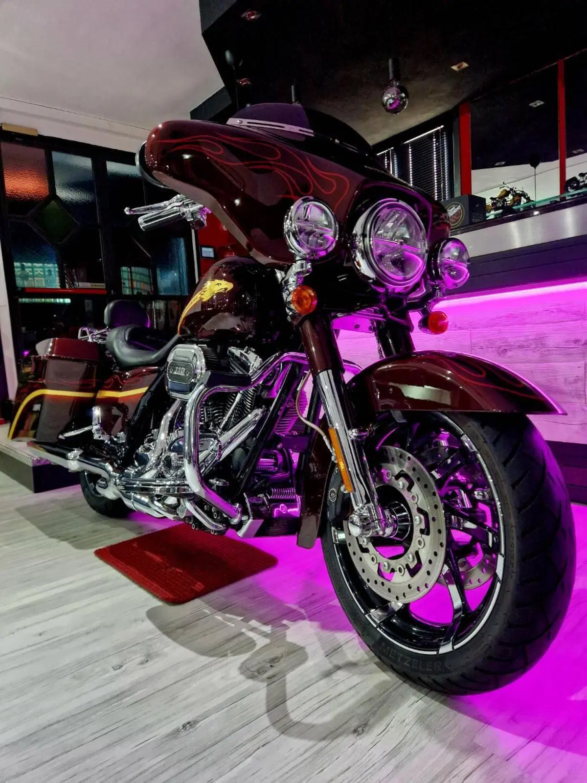 Harley-Davidson 110 Street Glide (2016) - FLHXSE (2)