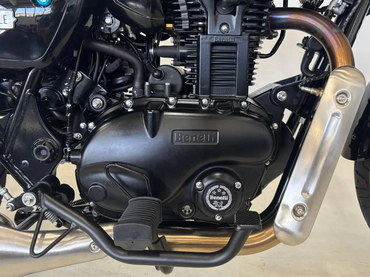 Benelli Imperiale 400 (2021 - 25) (3)