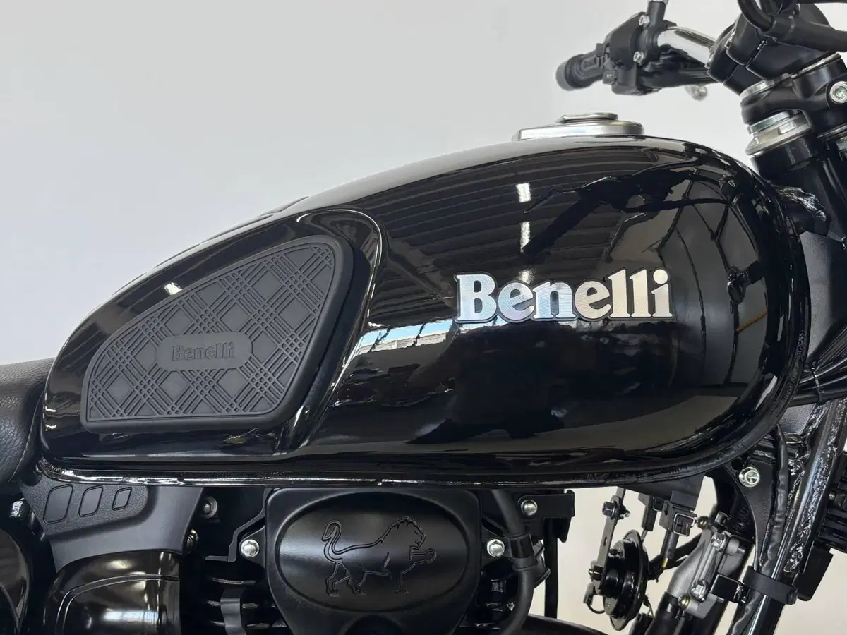 Benelli Imperiale 400 (2021 - 25) (2)