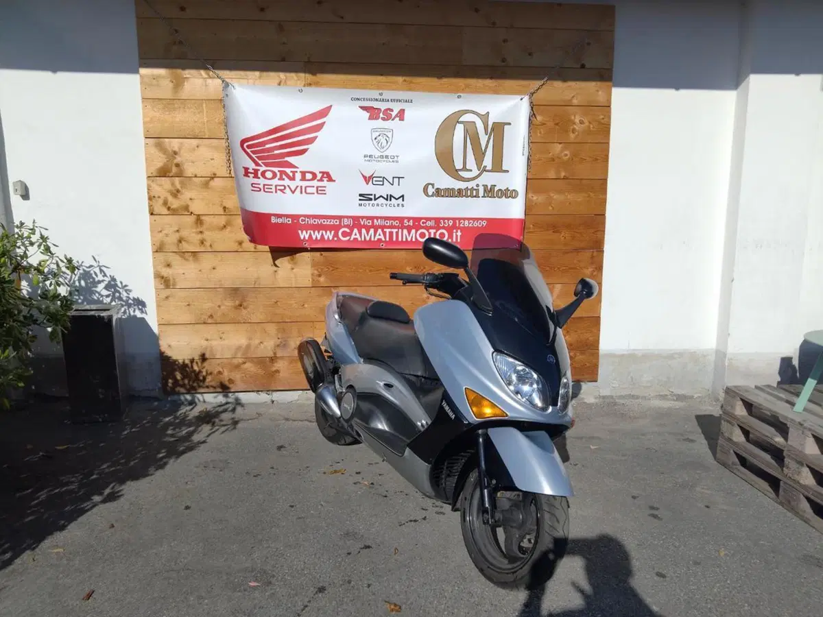 Yamaha T-Max 500 (2001 - 03) (3)