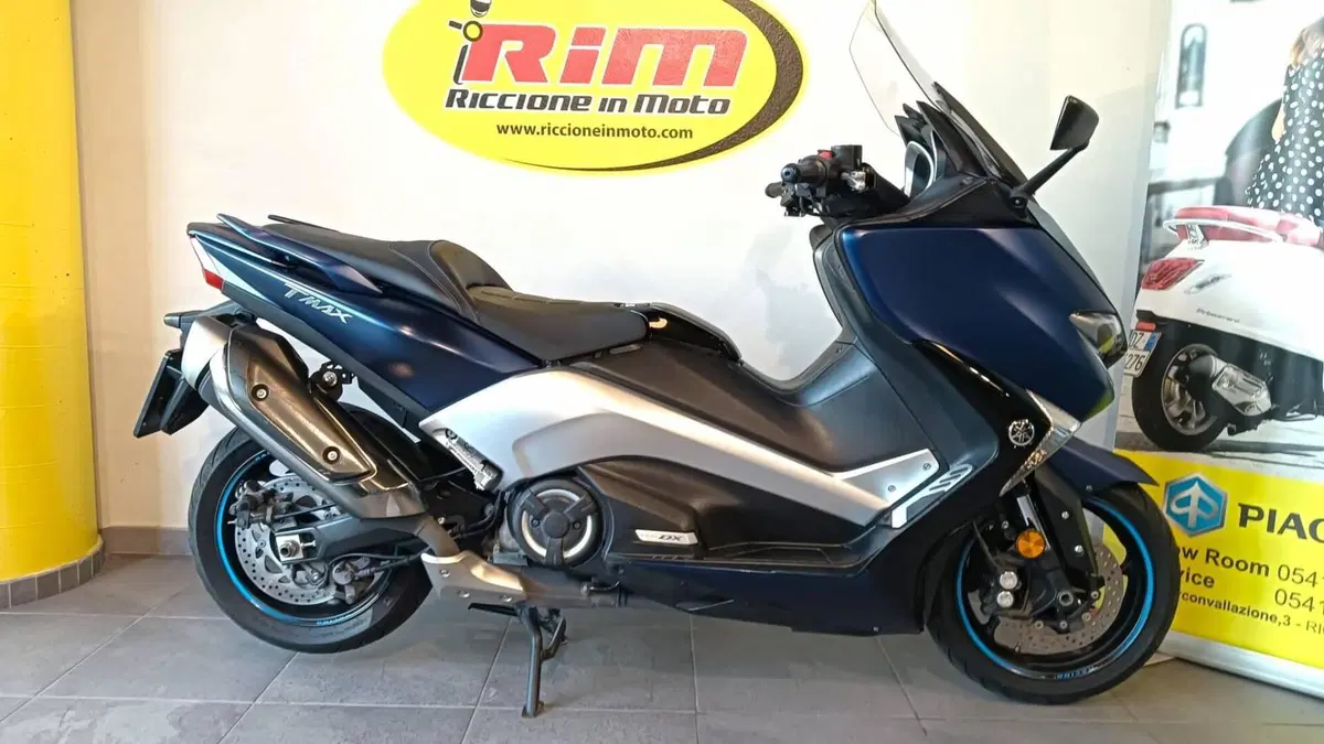 Yamaha T-Max 530 DX (2017 - 19) (2)
