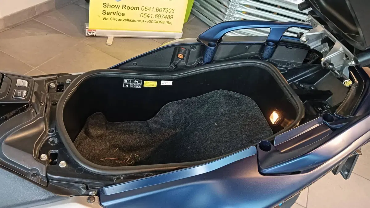 Yamaha T-Max 530 DX (2017 - 19) (8)