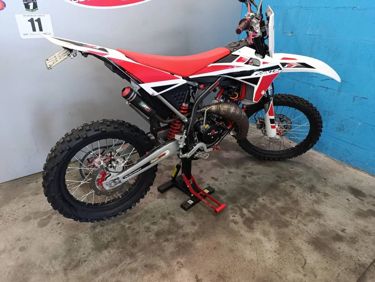 Fantic Motor Enduro 50 Performance 2t (2020) (3)