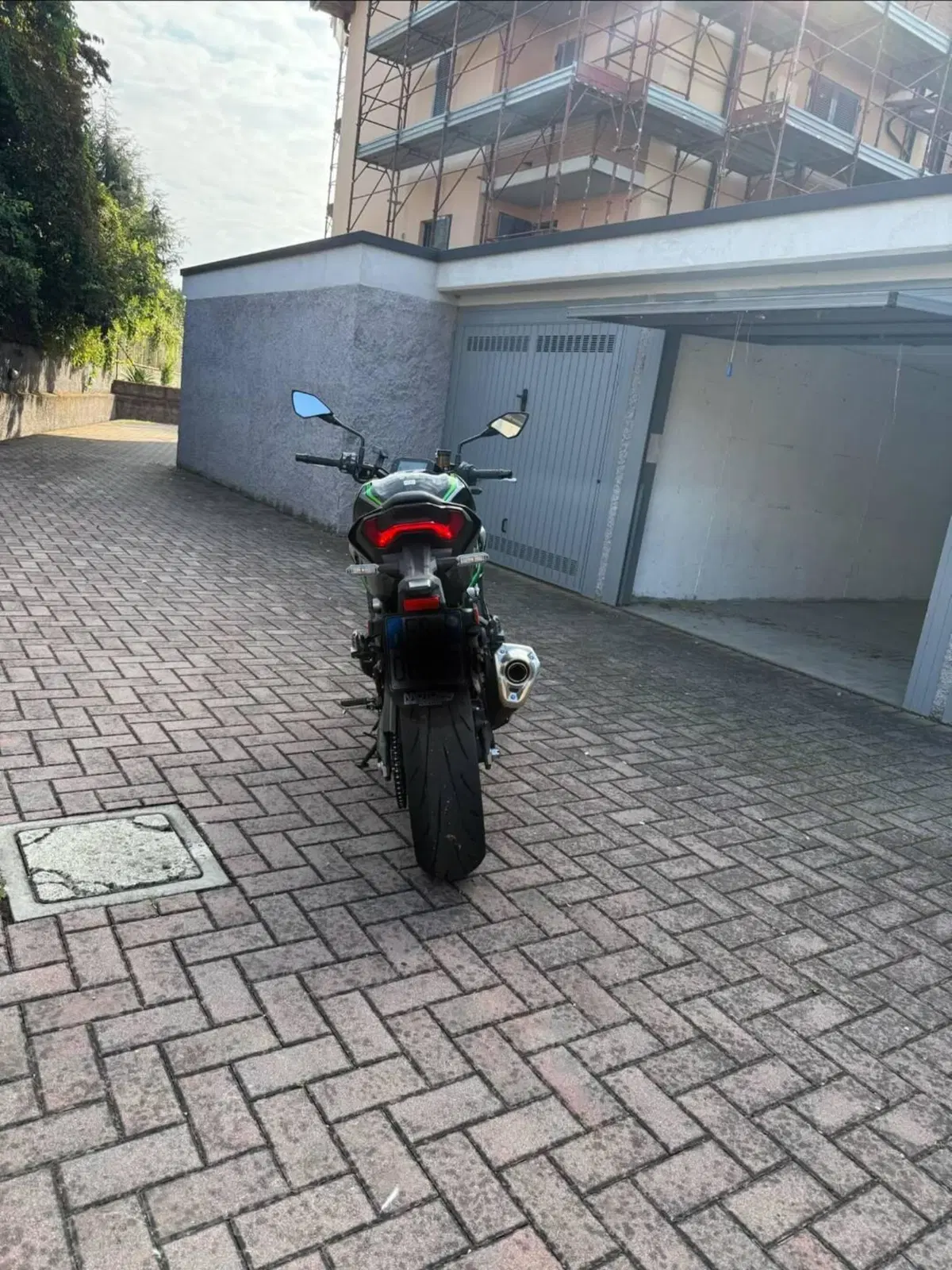 Kawasaki Z 900 SE (2025 - 27) (2)