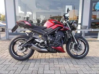 Triumph Street Triple 765 RS (2023 - 26) usata