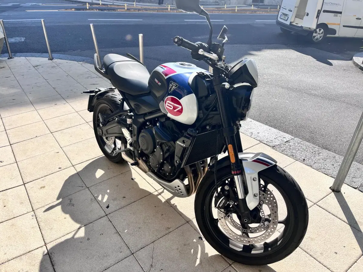 Triumph Trident 660 Triple Tribute Edition (2024) (10)