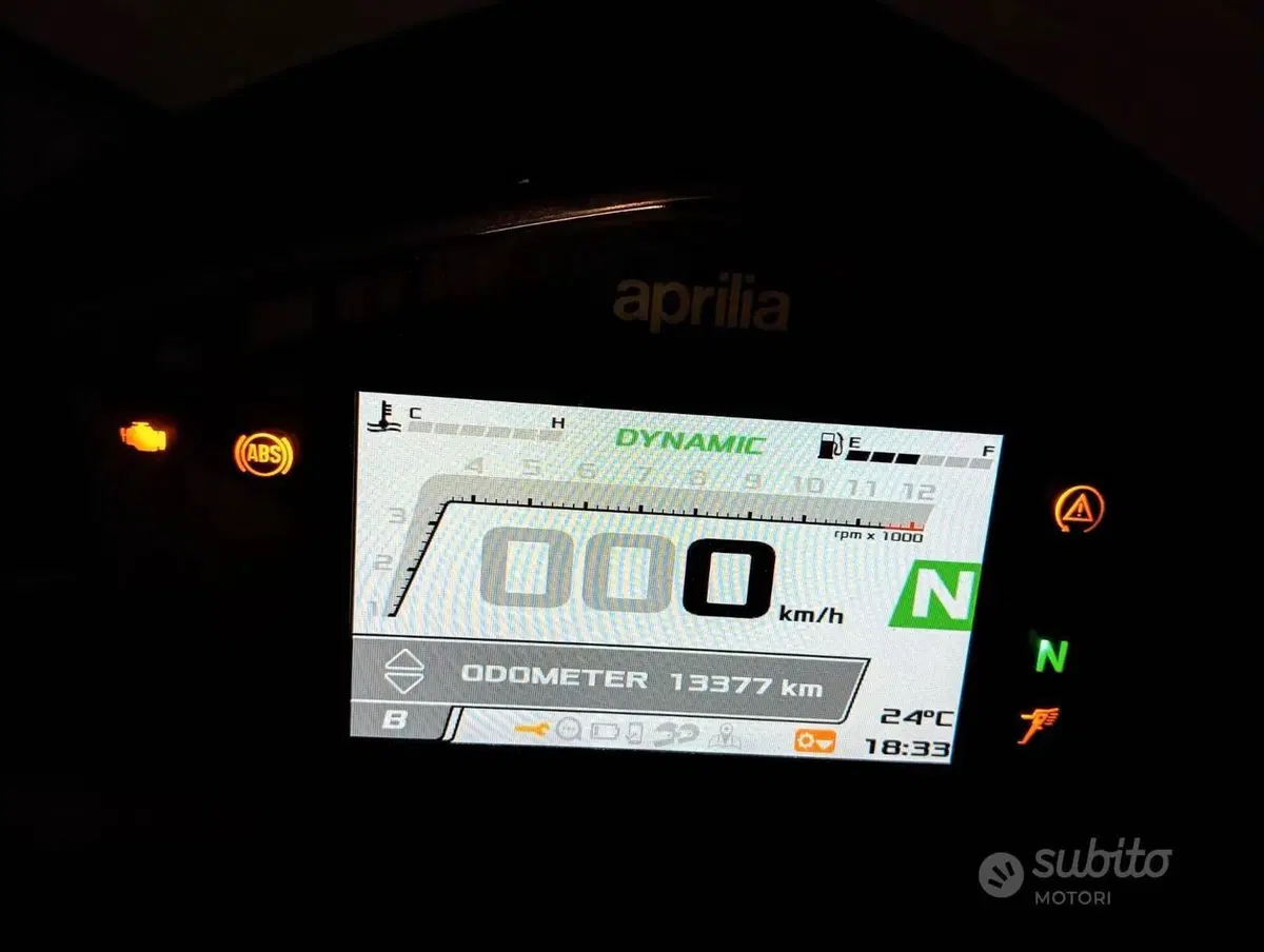 Aprilia Tuono 660 Factory (2022 - 24) (4)