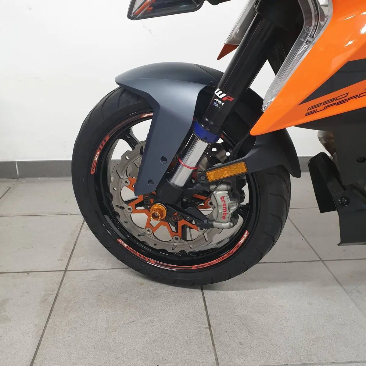 KTM 1290 Super Duke GT (2021 - 25) (4)