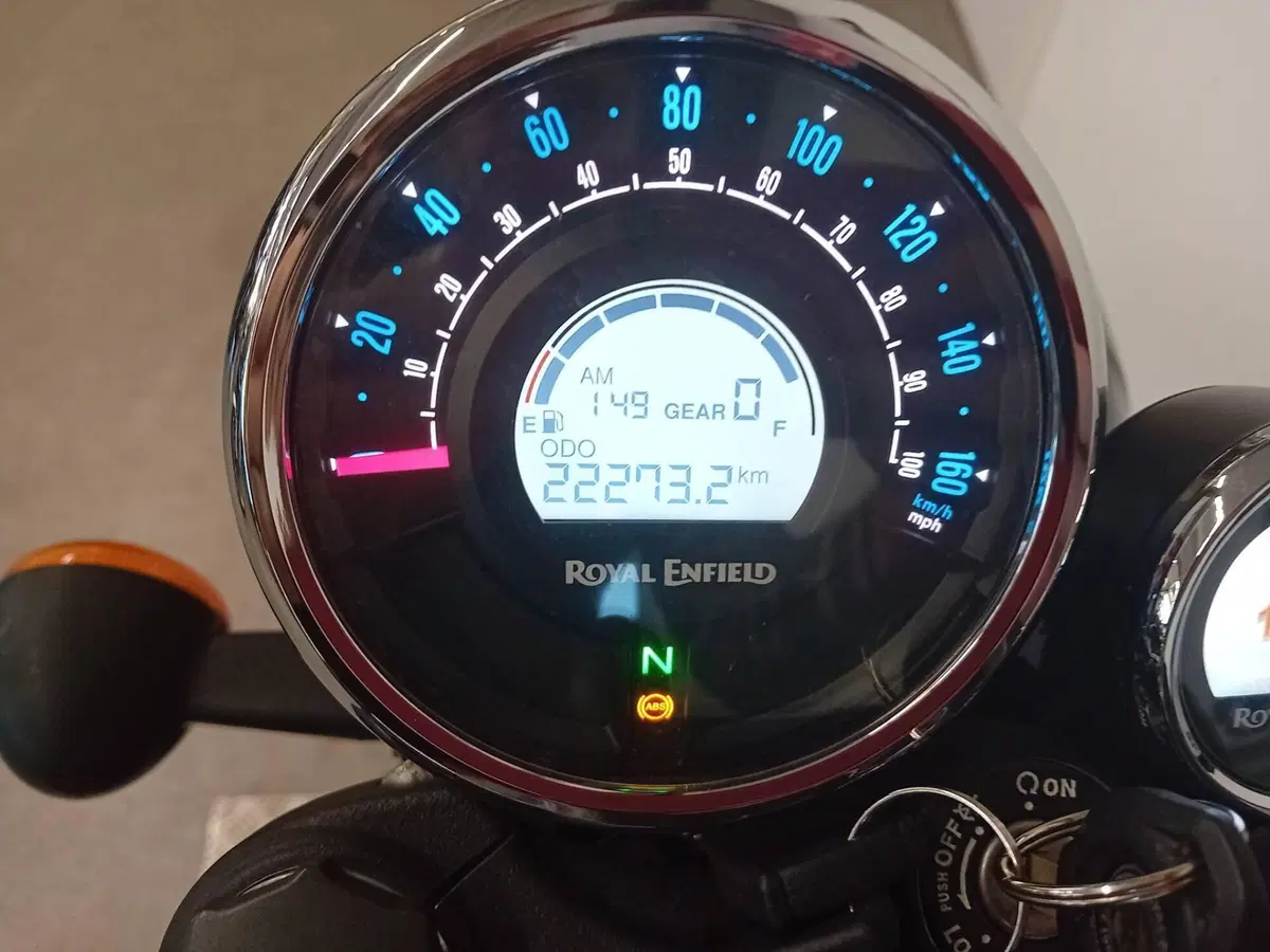 Royal Enfield Meteor 350 (2021 - 26) (3)