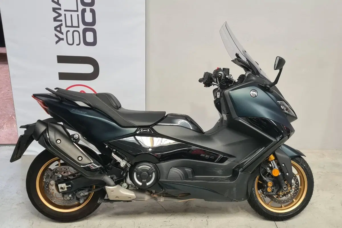 Yamaha T-Max 560 Tech Max (2022 - 24) (2)