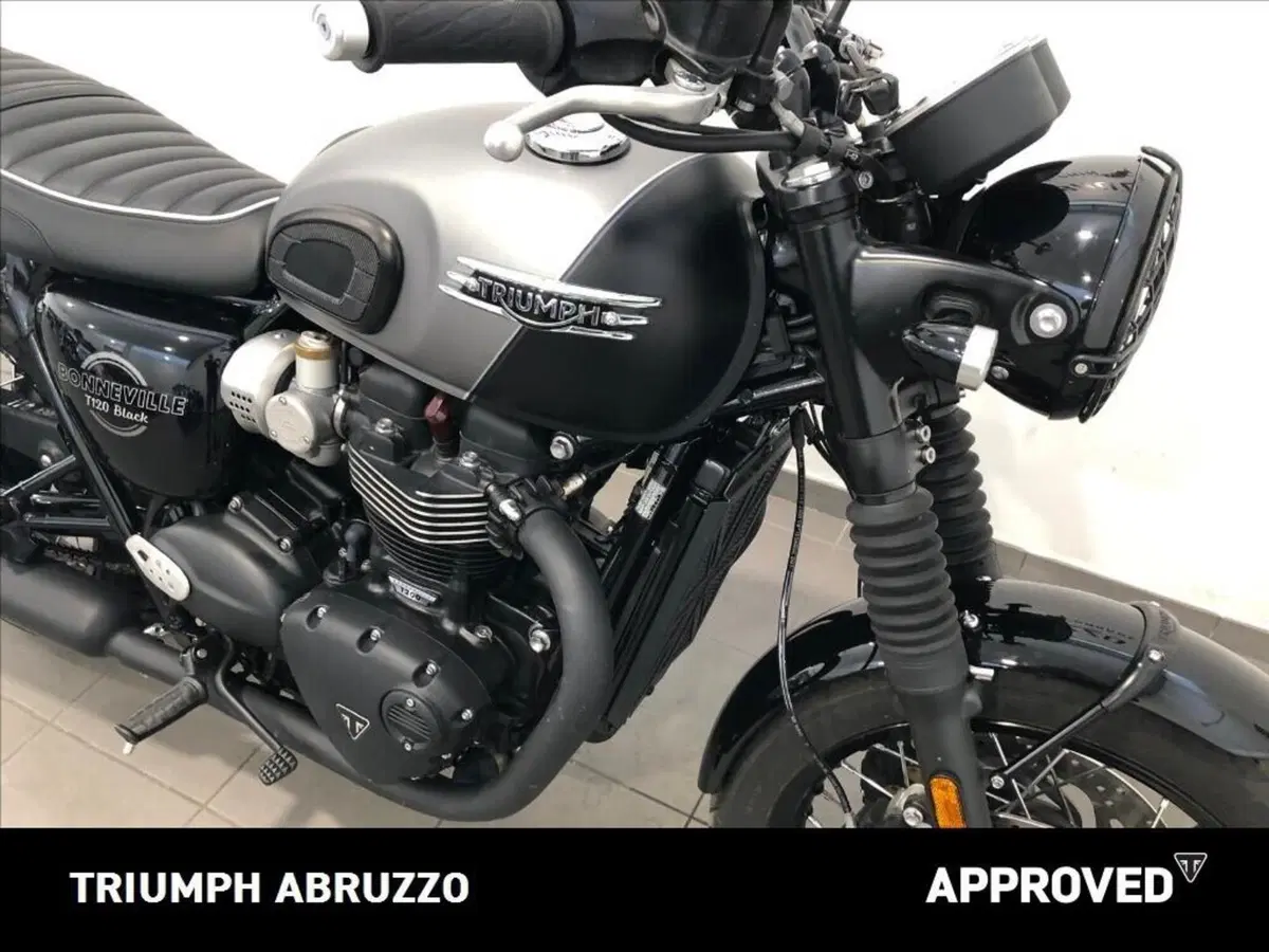 Triumph Bonneville T120 Black (2026) (10)