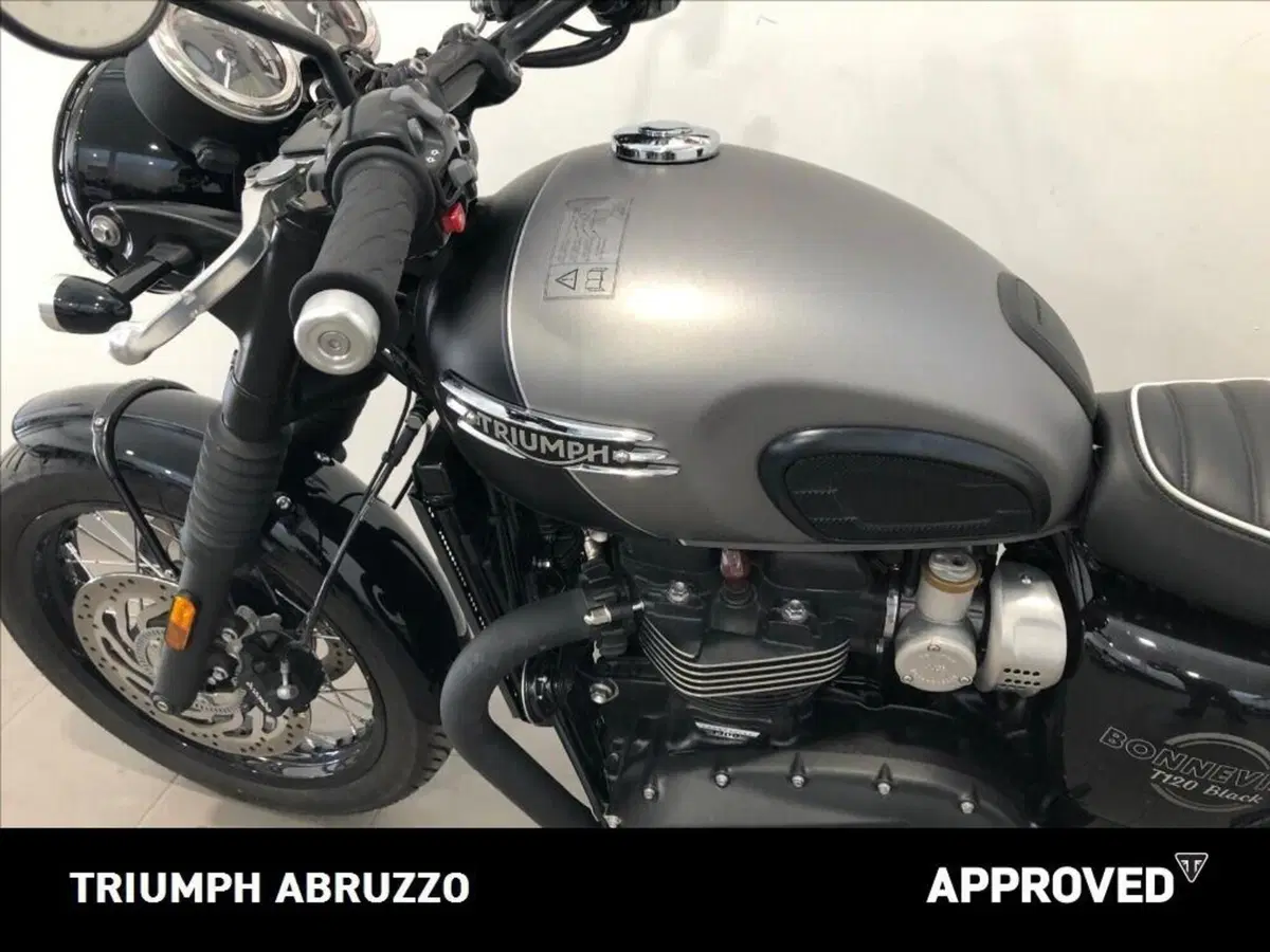 Triumph Bonneville T120 Black (2026) (4)
