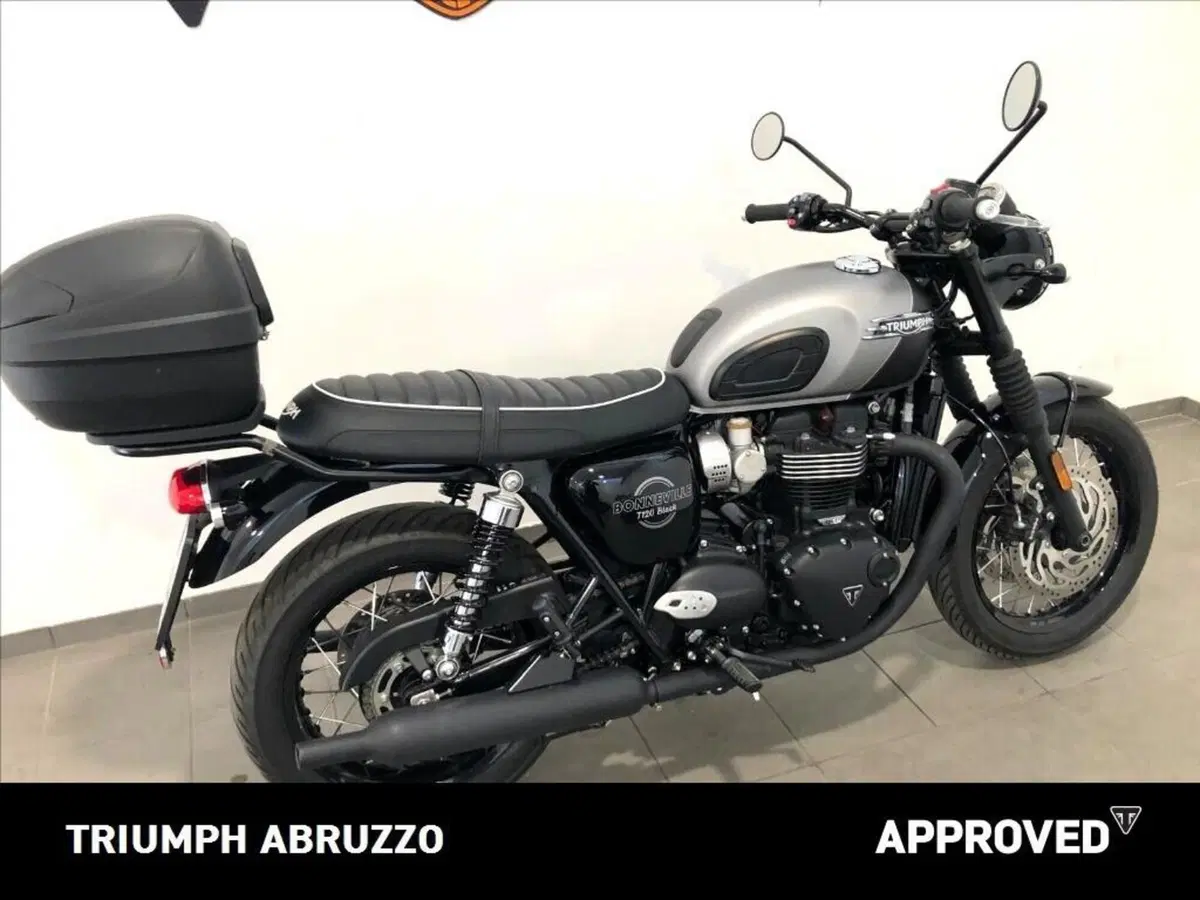 Triumph Bonneville T120 Black (2026) (16)