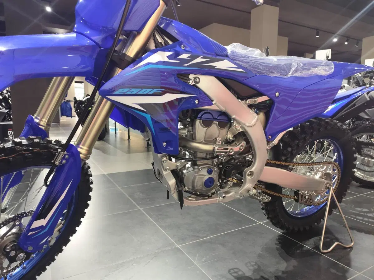 Yamaha YZ 250 F (2026) (3)